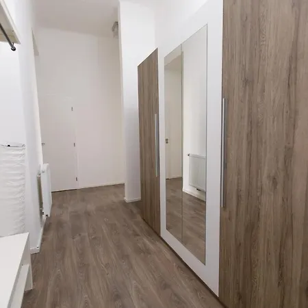 Icon Living City Center * براغ